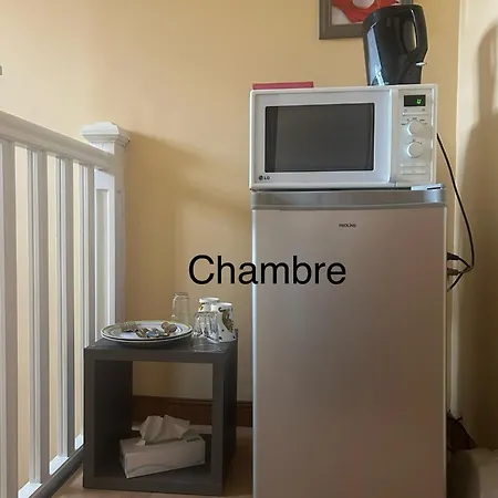 Ou Dans Maison Avec Piscine Quarto em Acomodações Particulares Toulouse
