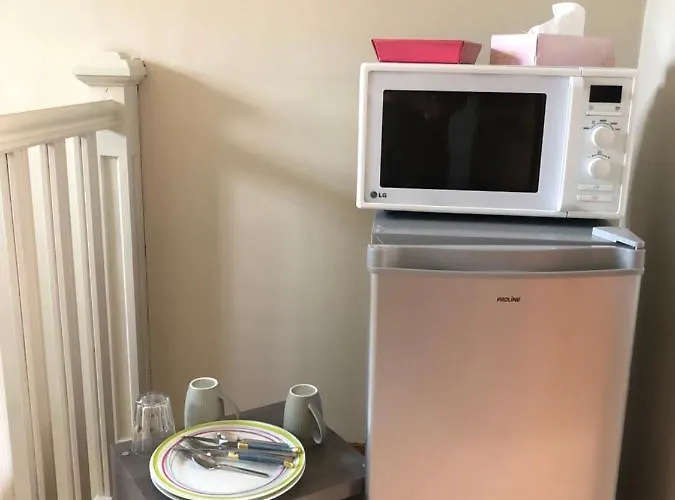 Ou Dans Maison Avec Piscine Séjour chez l'habitant *